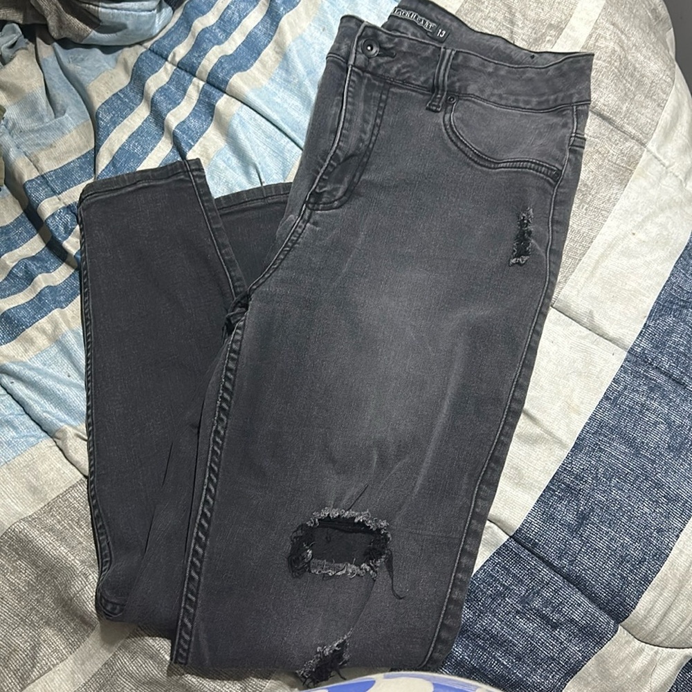 Distressed Skinny Jeans